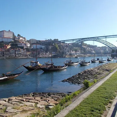 Almenara Suites 招待所 *