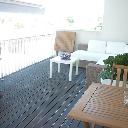 Almenara Suites 招待所 加亚新城